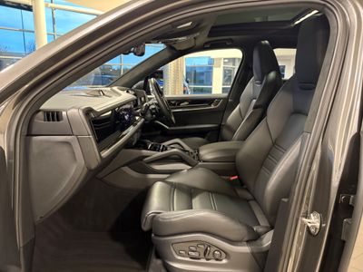 2024 Porsche Cayenne