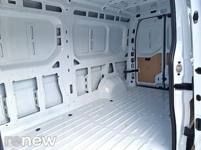 2025 Renault Master
