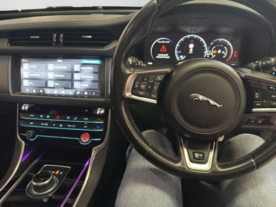 2017 Jaguar XF