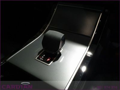 2025 Land Rover Range Rover Velar