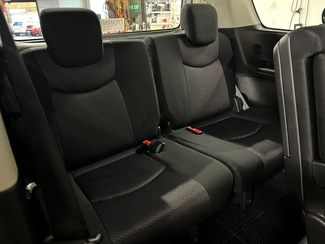 2013 Nissan Serena