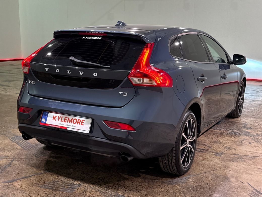 2018 Volvo V40