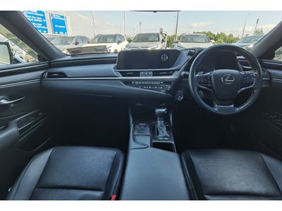 2020 Lexus ES 300h