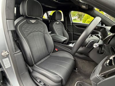 2025 Bentley Flying Spur