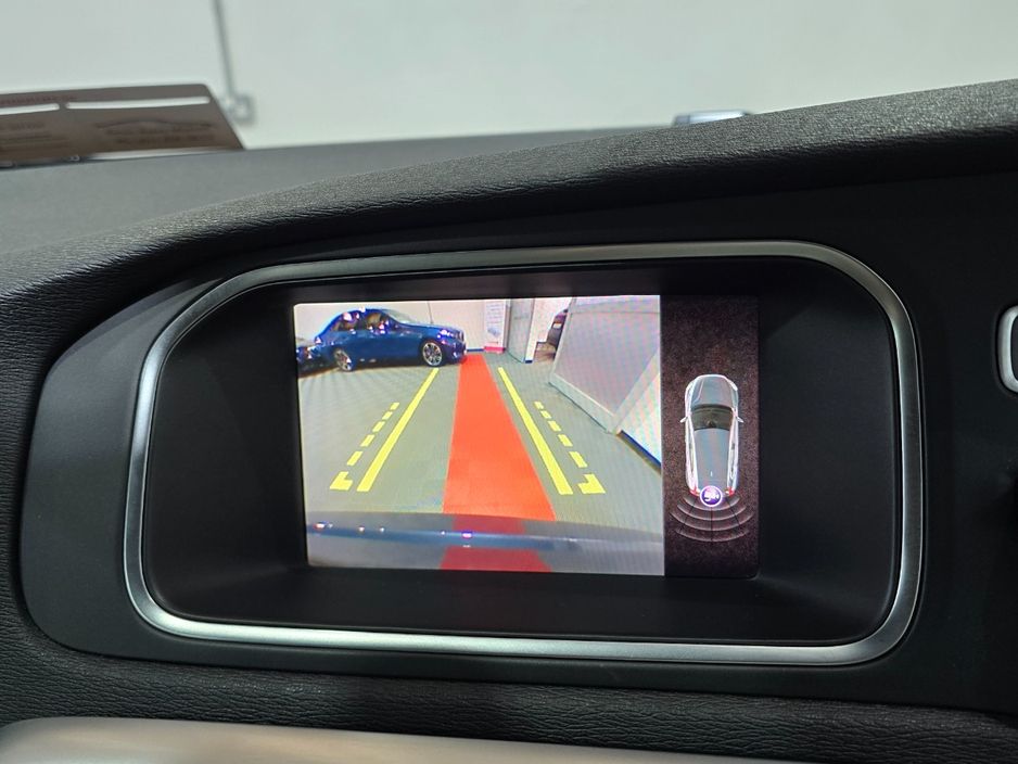2018 Volvo V40