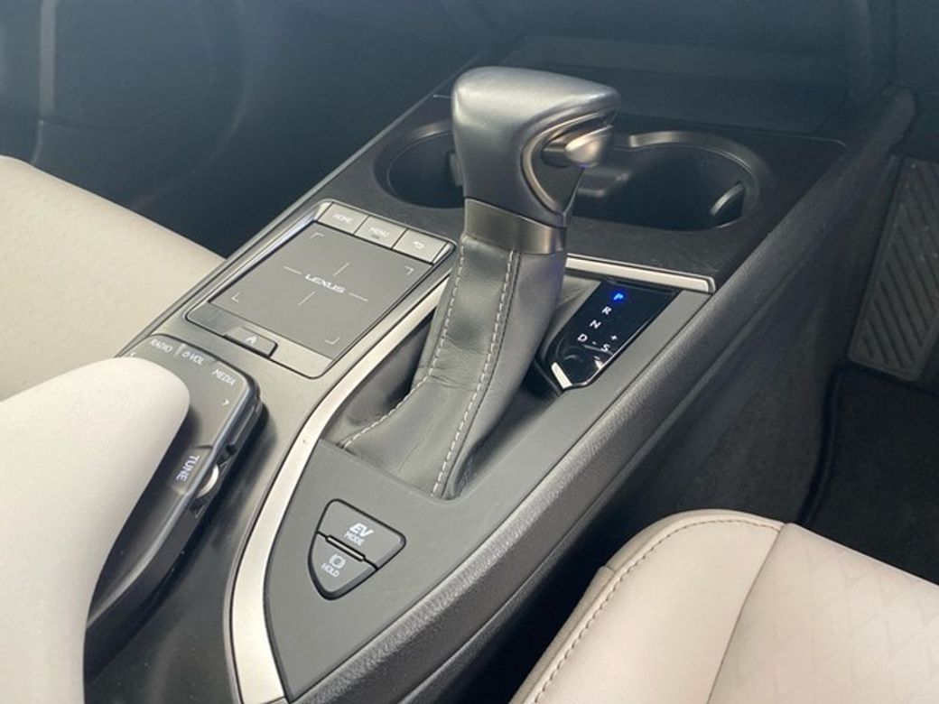 2022 Lexus UX 250H