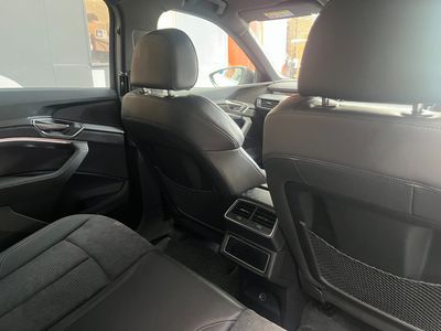 2022 Audi e-tron