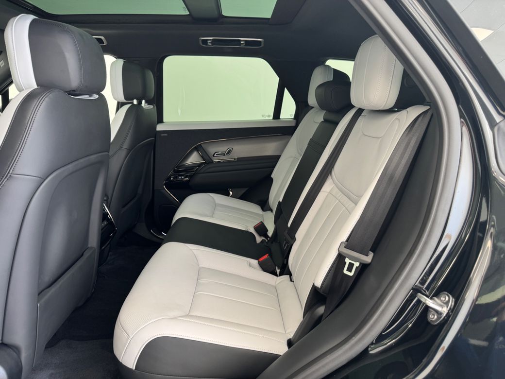 2026 Land Rover Range Rover Sport