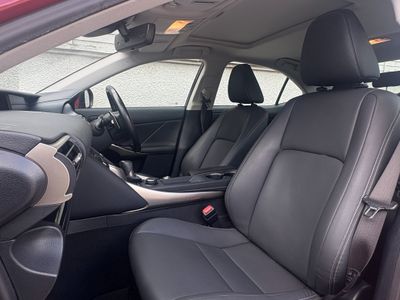 2020 Lexus IS 300h