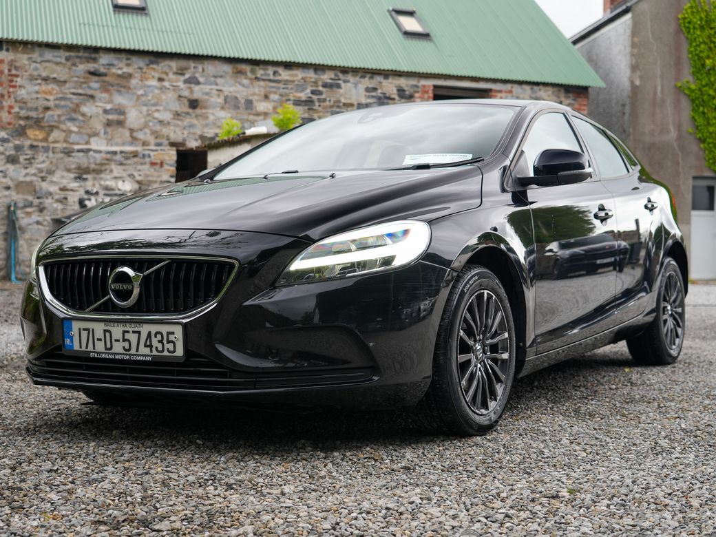2017 Volvo V40