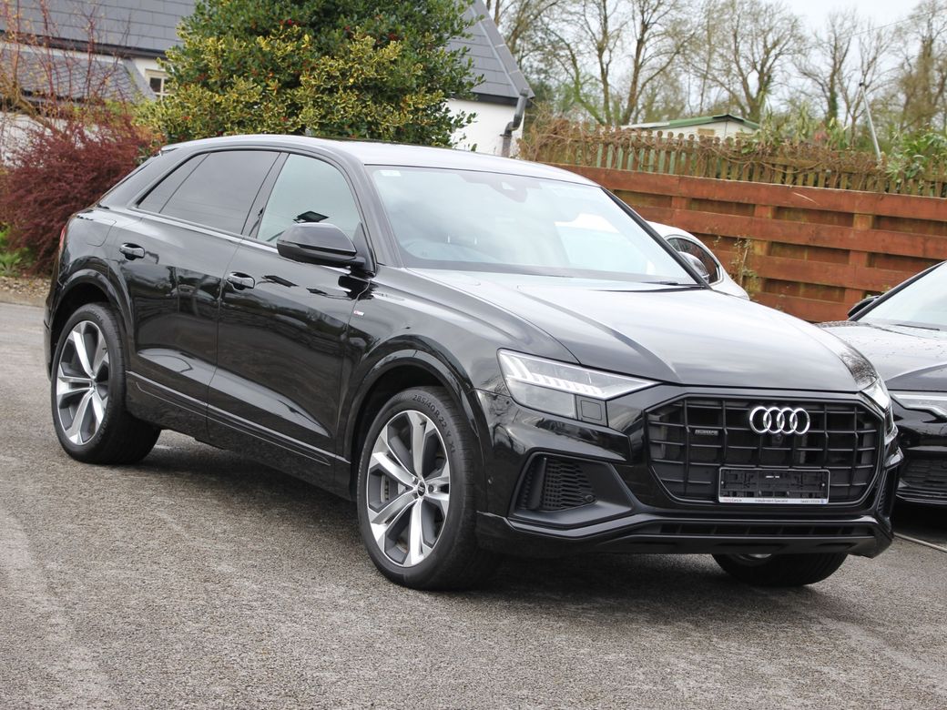 2023 Audi Q8