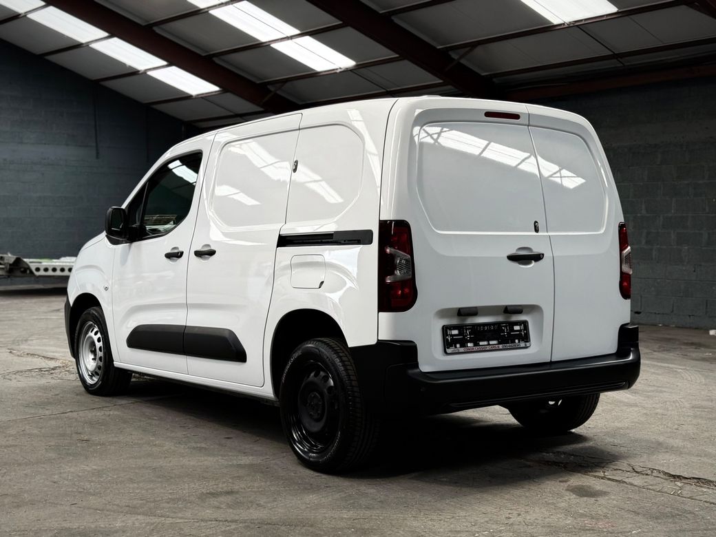 2023 Peugeot Partner