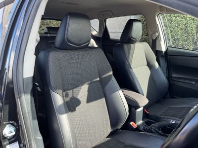 2016 Toyota Auris