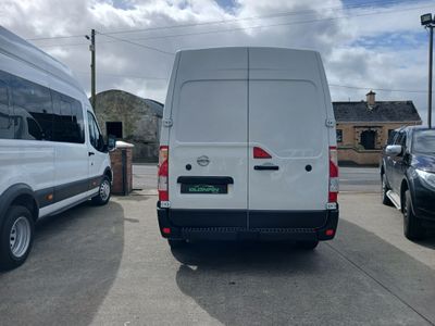 2022 Nissan Interstar