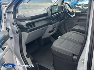 2025 Ford Transit Custom