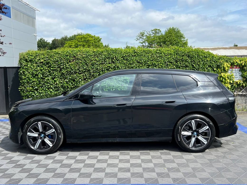 2022 BMW iX