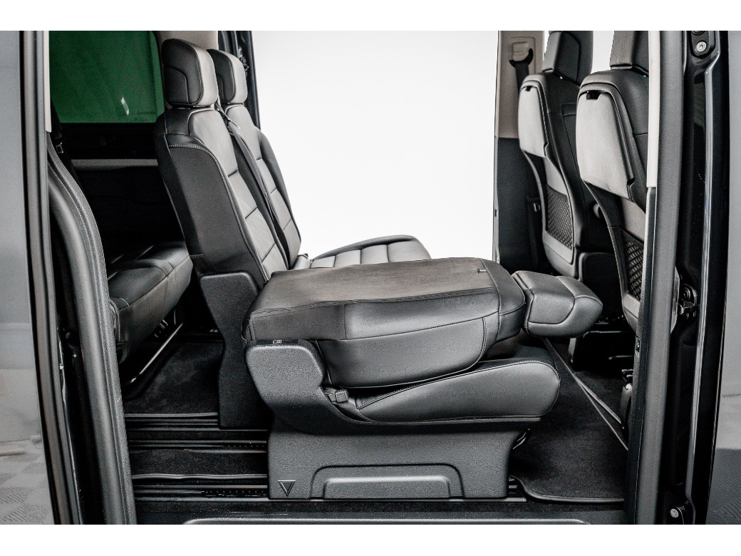 2025 Peugeot Traveller