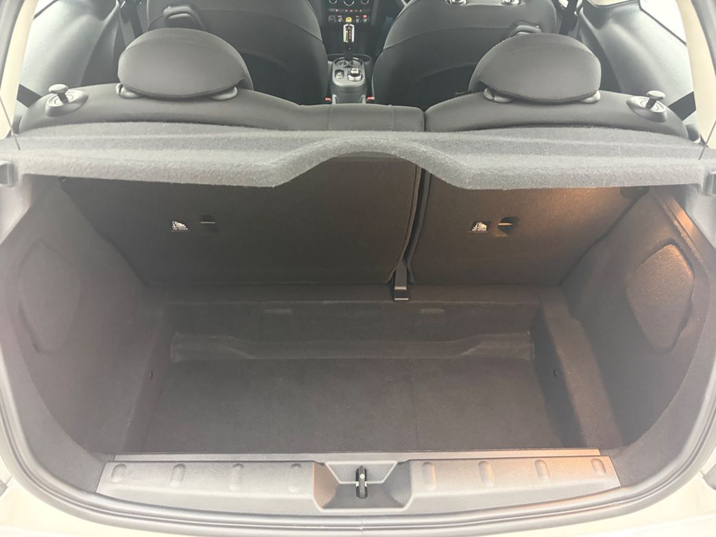 2023 Mini Hatch