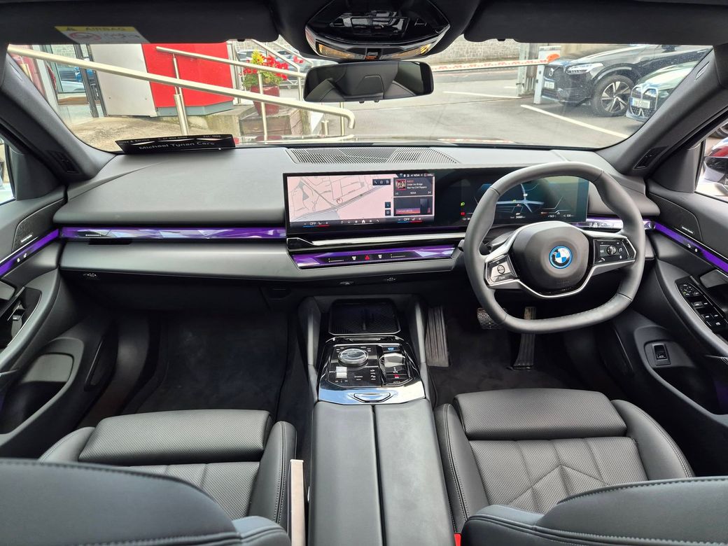 2025 BMW i5