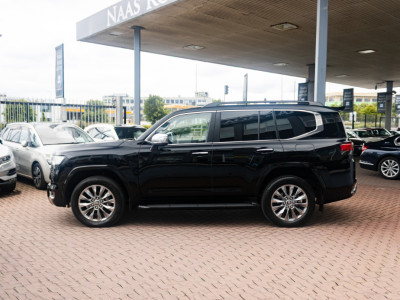 2023 Toyota Land Cruiser Amazon