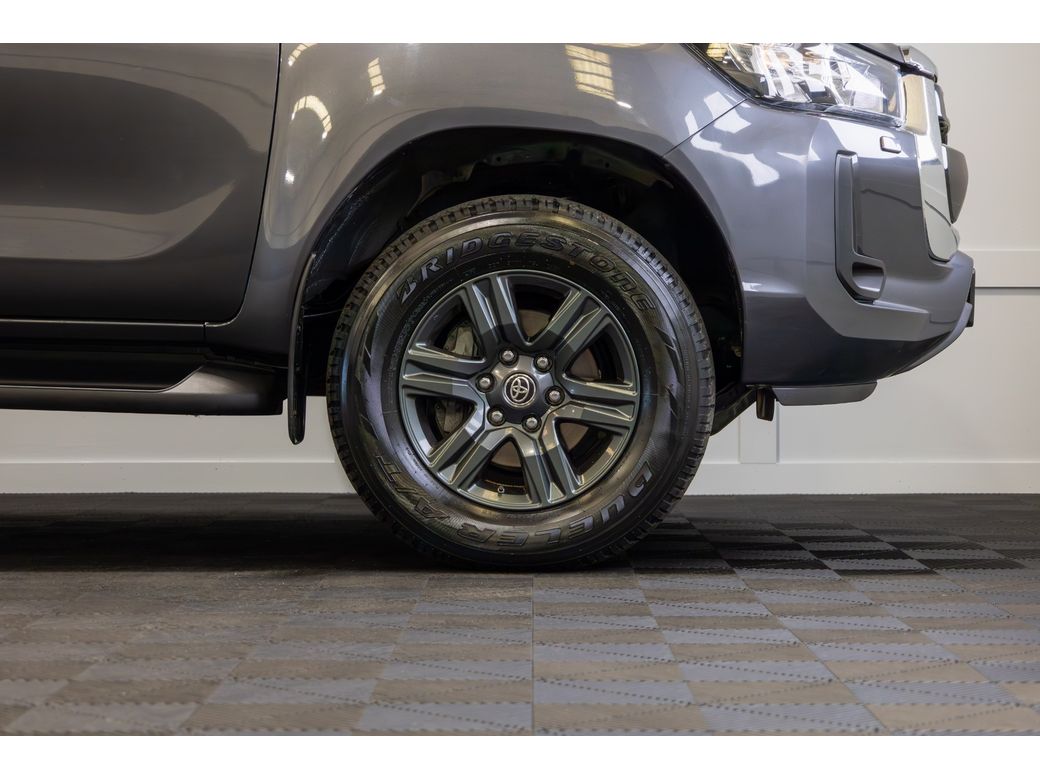 2025 Toyota Hilux