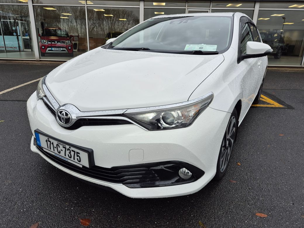 2017 Toyota Auris