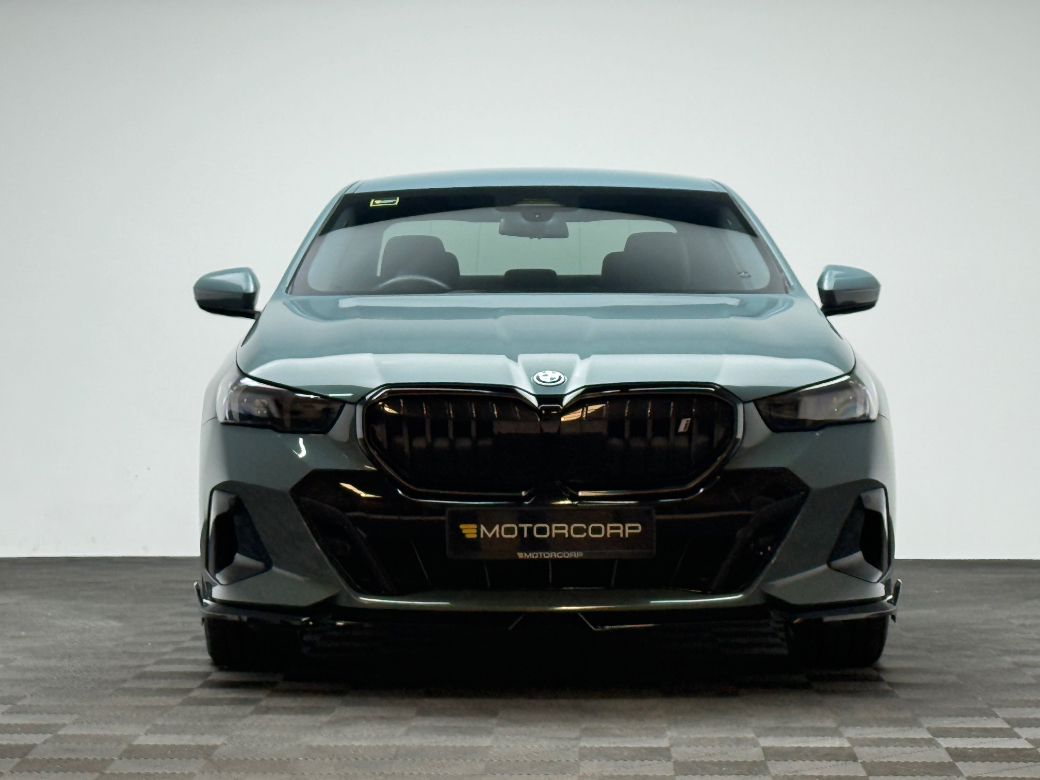 2024 BMW i5