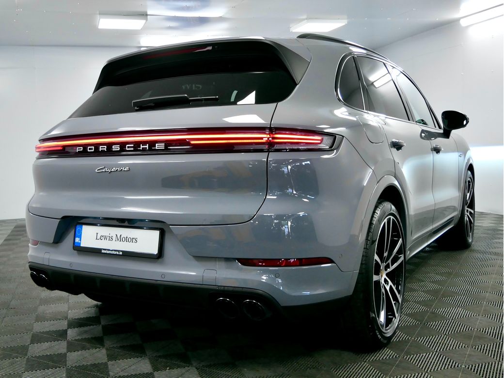2025 Porsche Cayenne
