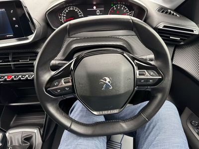 2023 Peugeot 208