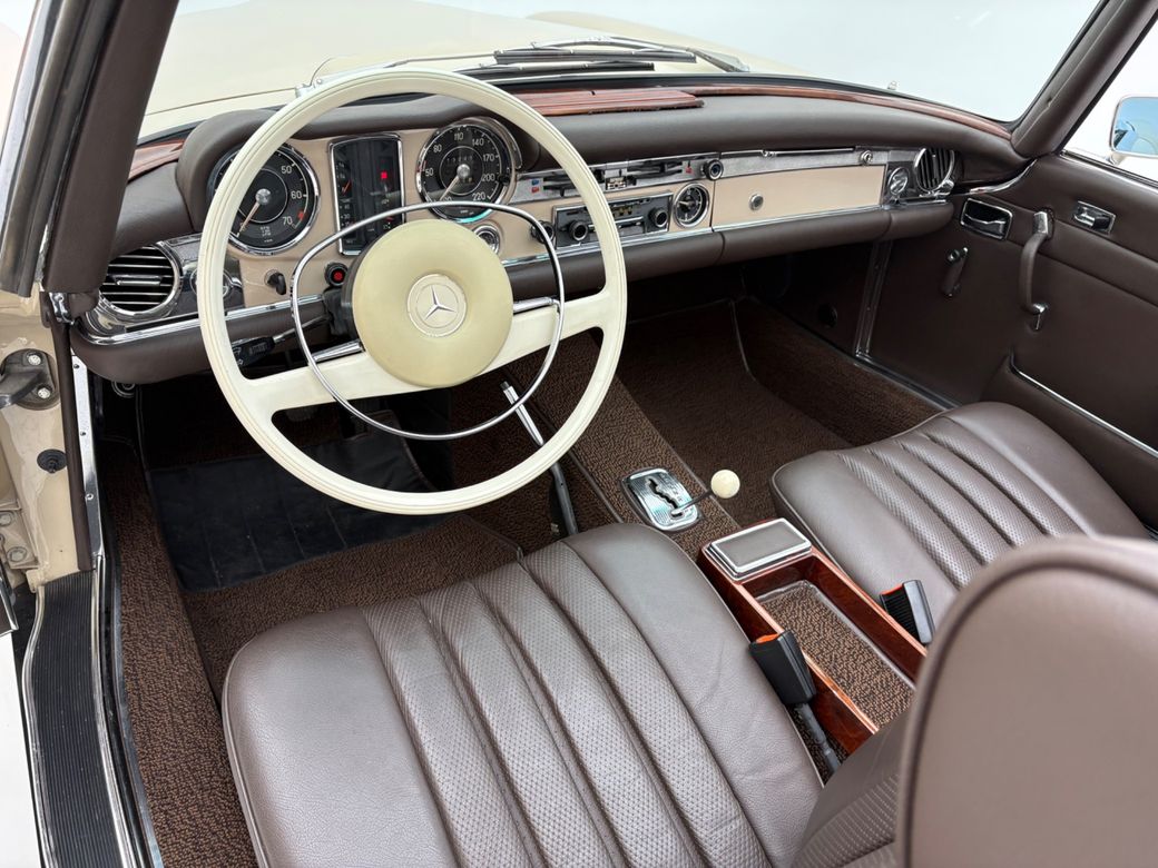 1971 Mercedes-Benz SL Class