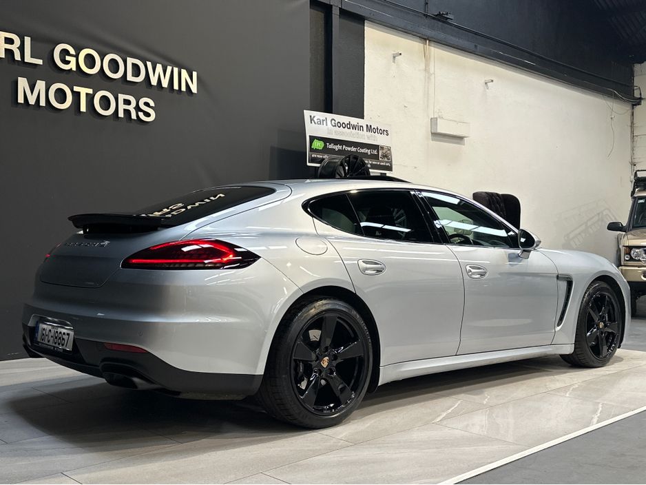 2016 Porsche Panamera