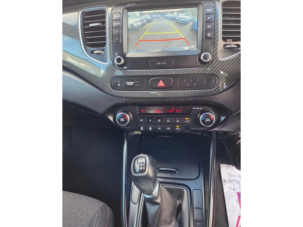 2017 Kia Carens