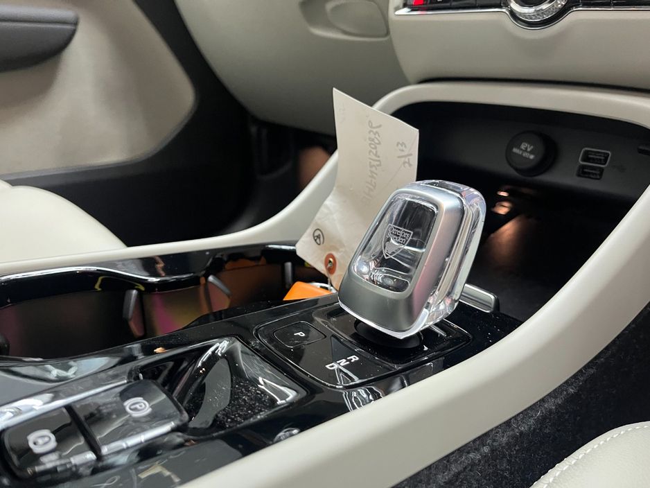 2022 Volvo XC40