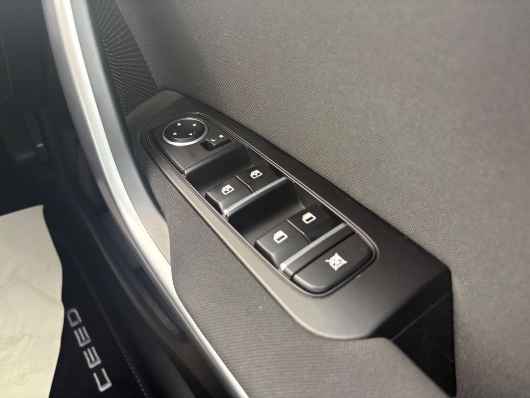 2025 Kia Ceed