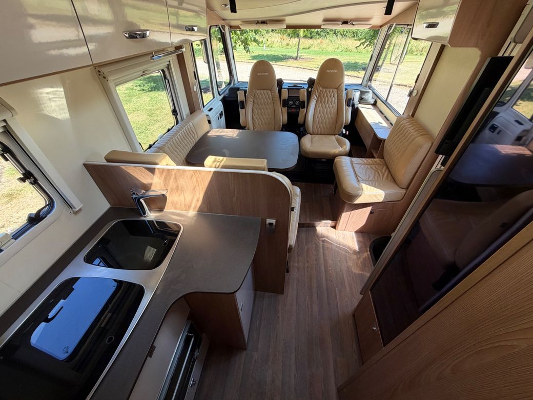 2018 BURSTNER  LYSEO I743G AUTO R.H.D Q/B 