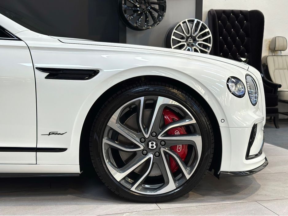 2025 Bentley Flying Spur