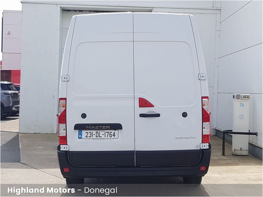 2023 Renault Master