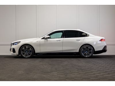 2024 BMW i5