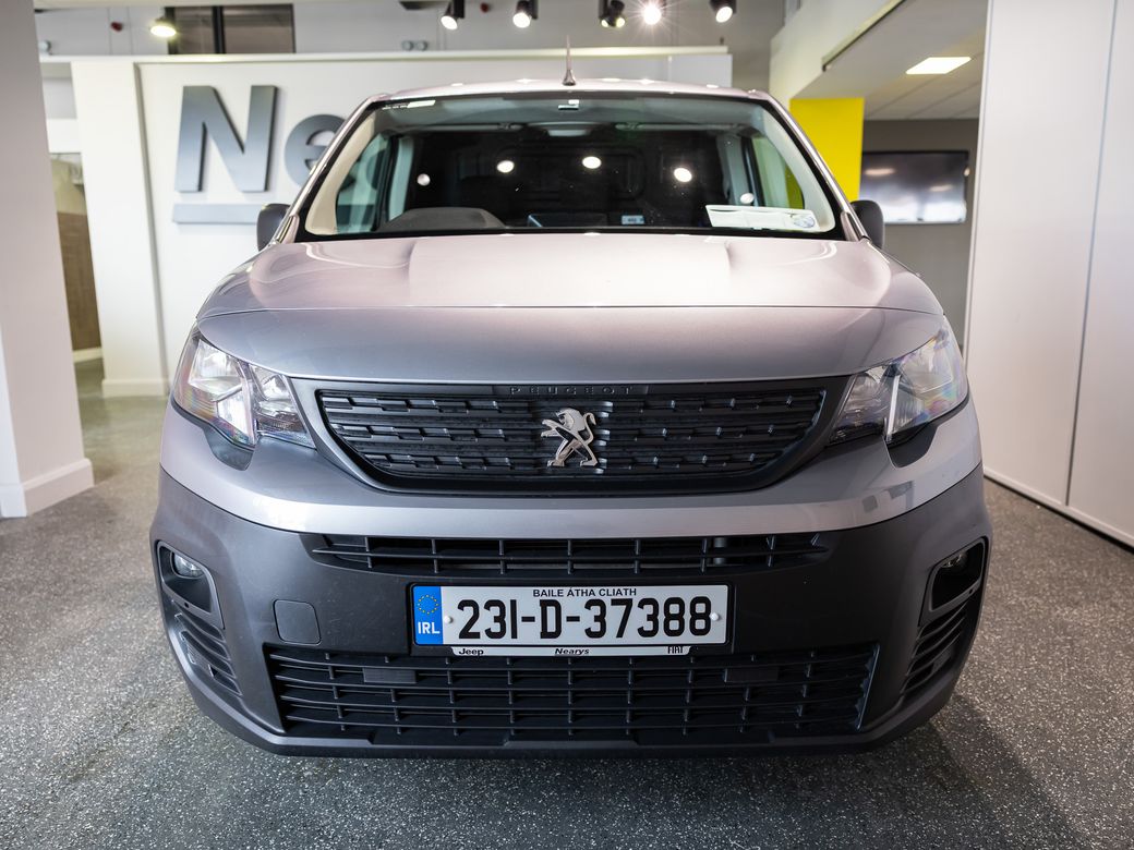 2023 Peugeot Partner