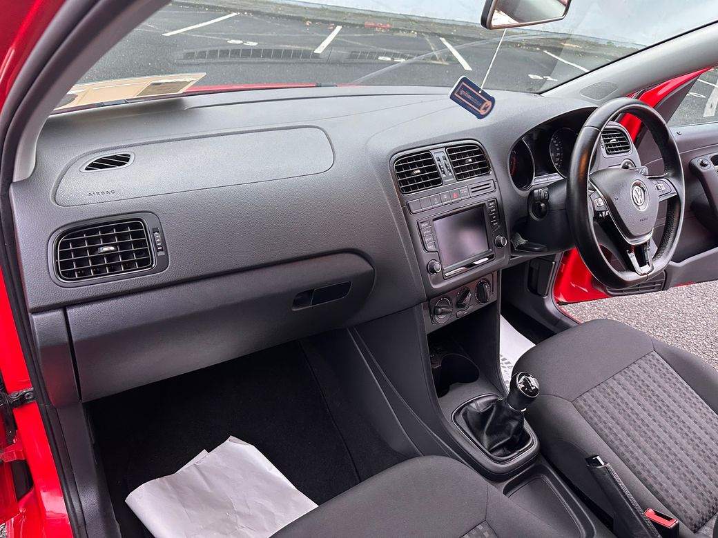 2017 Volkswagen Polo