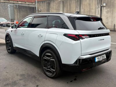 2025 Peugeot 5008