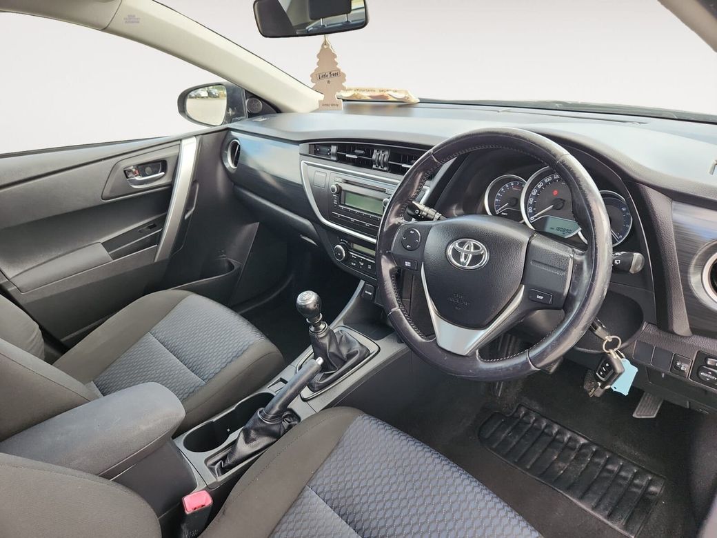 2015 Toyota Auris