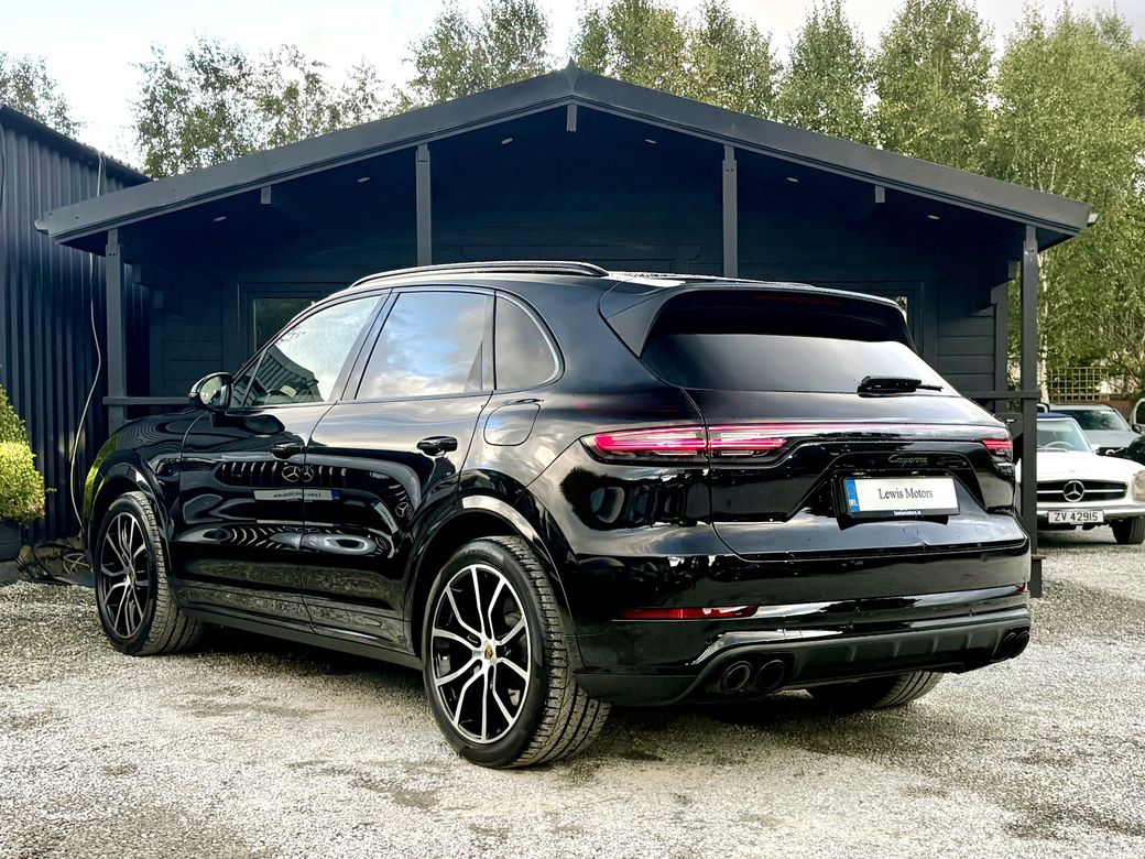 2023 Porsche Cayenne