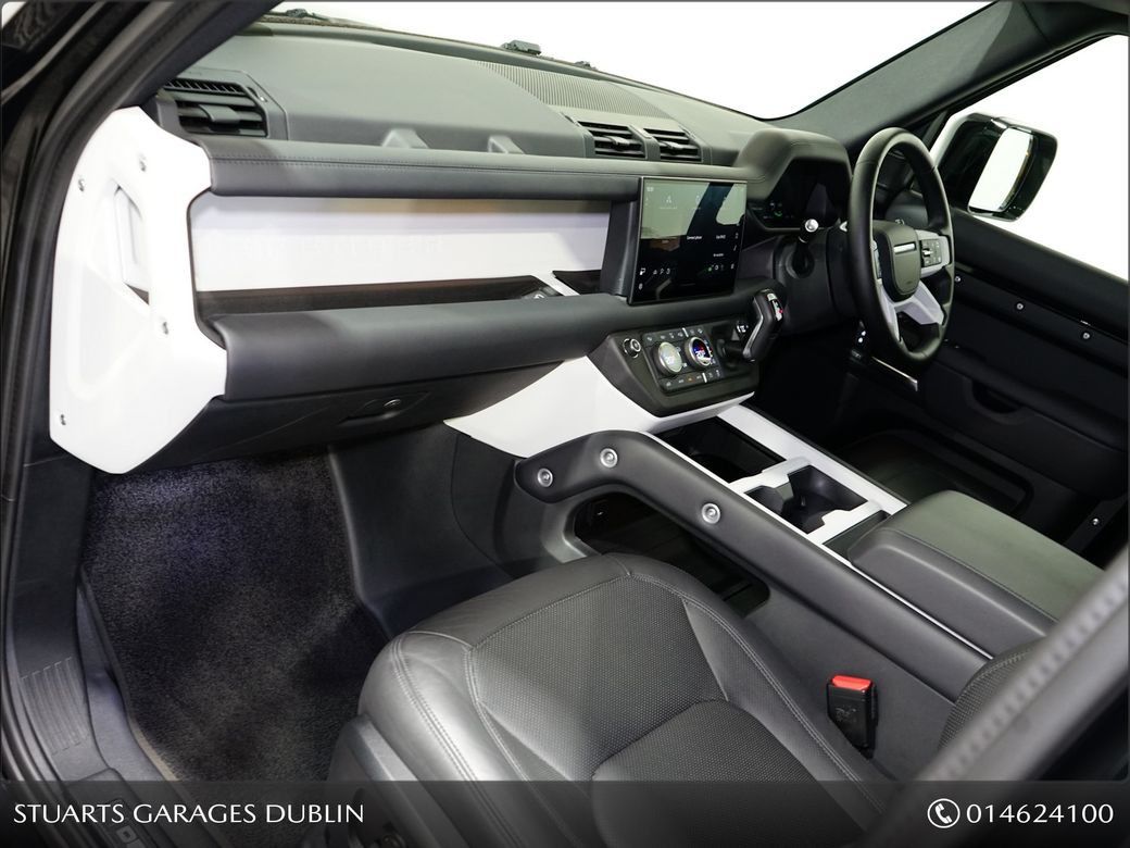 2025 Land Rover Defender