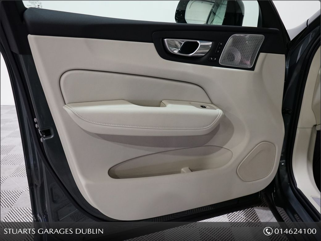 2025 Volvo XC60