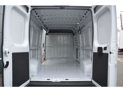 2025 Opel Movano