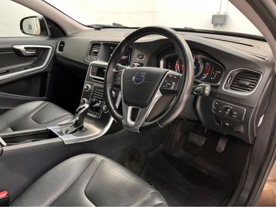 2016 Volvo V60 Cross Country