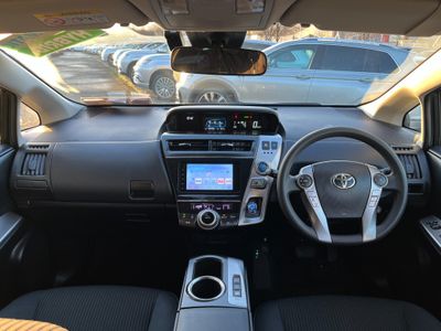 2019 Toyota Prius Alpha