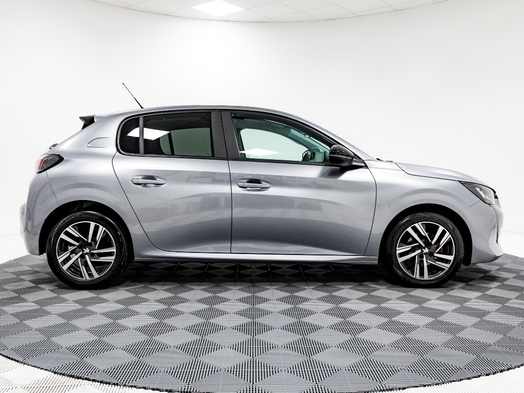 2023 Peugeot 208