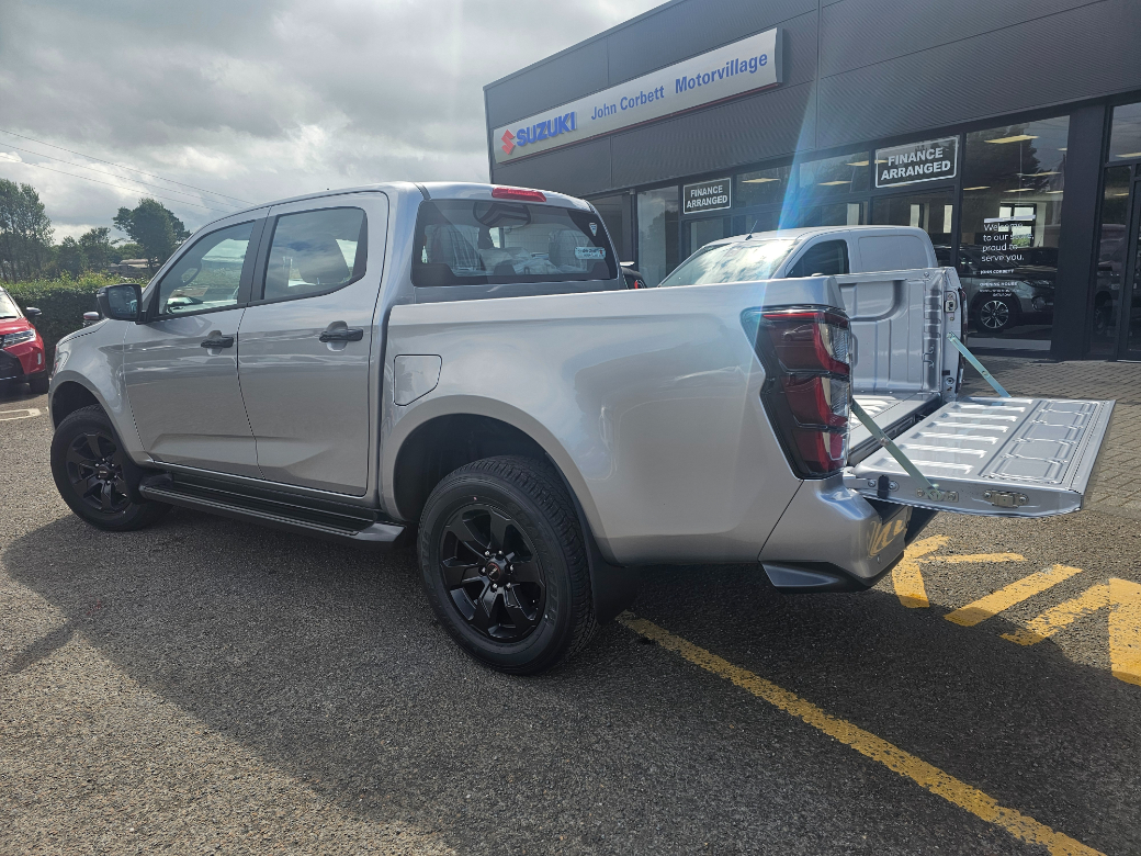2025 Isuzu D-MAX